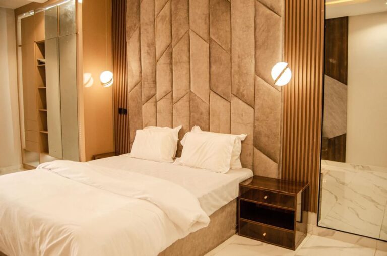 Luxury 2-Bedroom Short Let in Ikate Elegushi