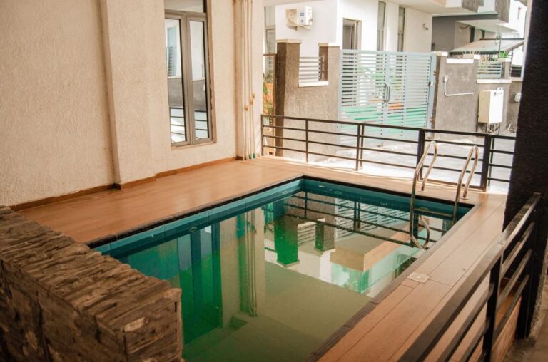 Luxury 2-Bedroom Short Let in Ikate Elegushi