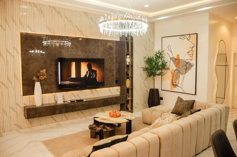 Luxury 2-Bedroom Short Let in Ikate Elegushi