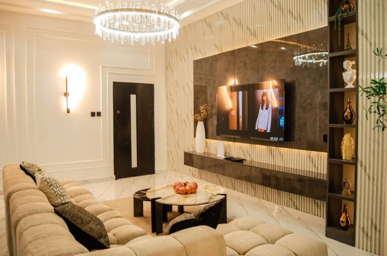 Luxury 2-Bedroom Short Let in Ikate Elegushi