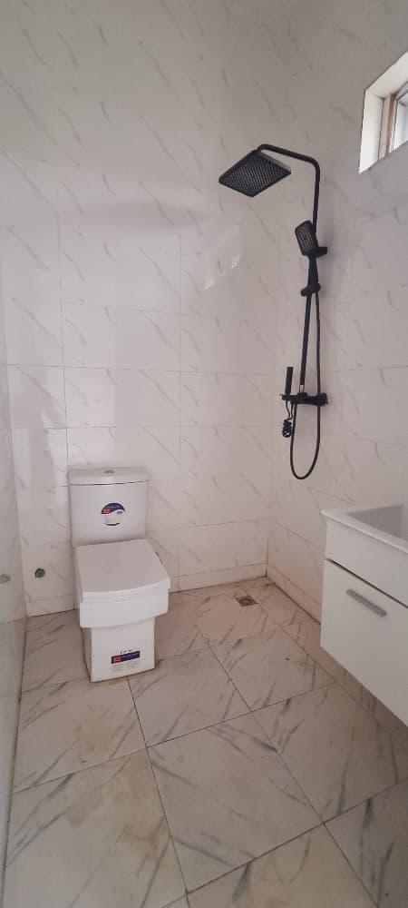 Gorgeous 3 & 4 Bedrooms Semi-Detached Duplex 2